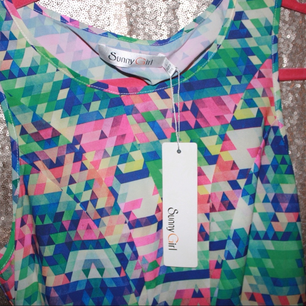Sunny Girl Geometric Shell Top - Picture 3 of 3